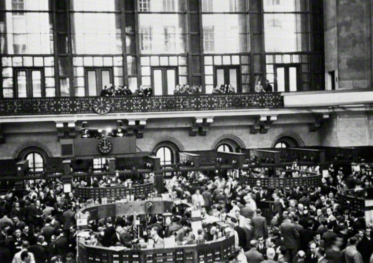 On May 17, 1792, outside of 68 Wall Street under the tree, 24 stockbrokers and merchants signed the so-called Buttonwood Agreement, establishing the parameters for trading in the first incarnation of the New York Stock Exchange